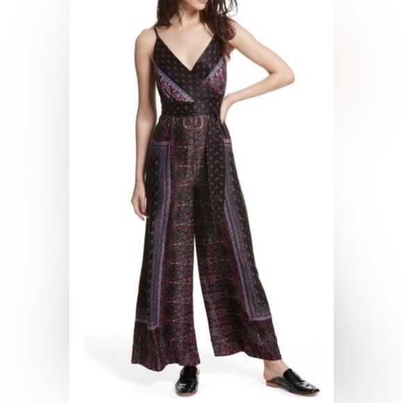 Free People Cabbage Rose in Berry Twilight Jumpsuit Size 4 - Picture 1 of 4